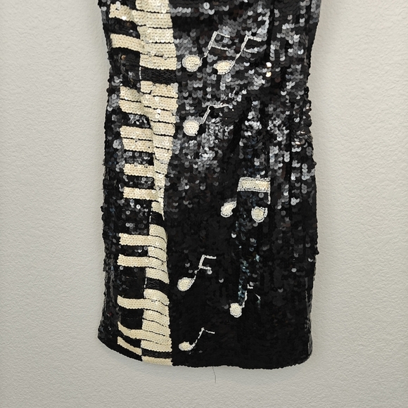 Vintage 1980s Black White Piano Keys Off Shoulder Sequin Beaded Mini Dress SM - Picture 5 of 16